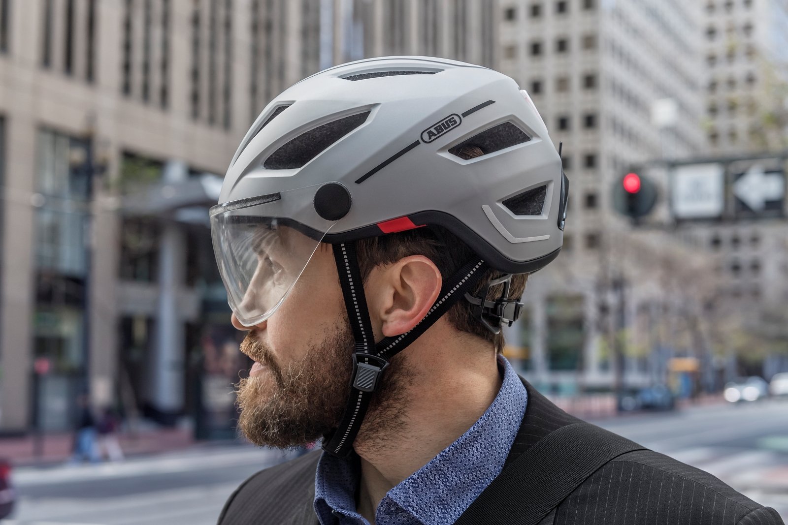 Touren- & E-Bike-Helme